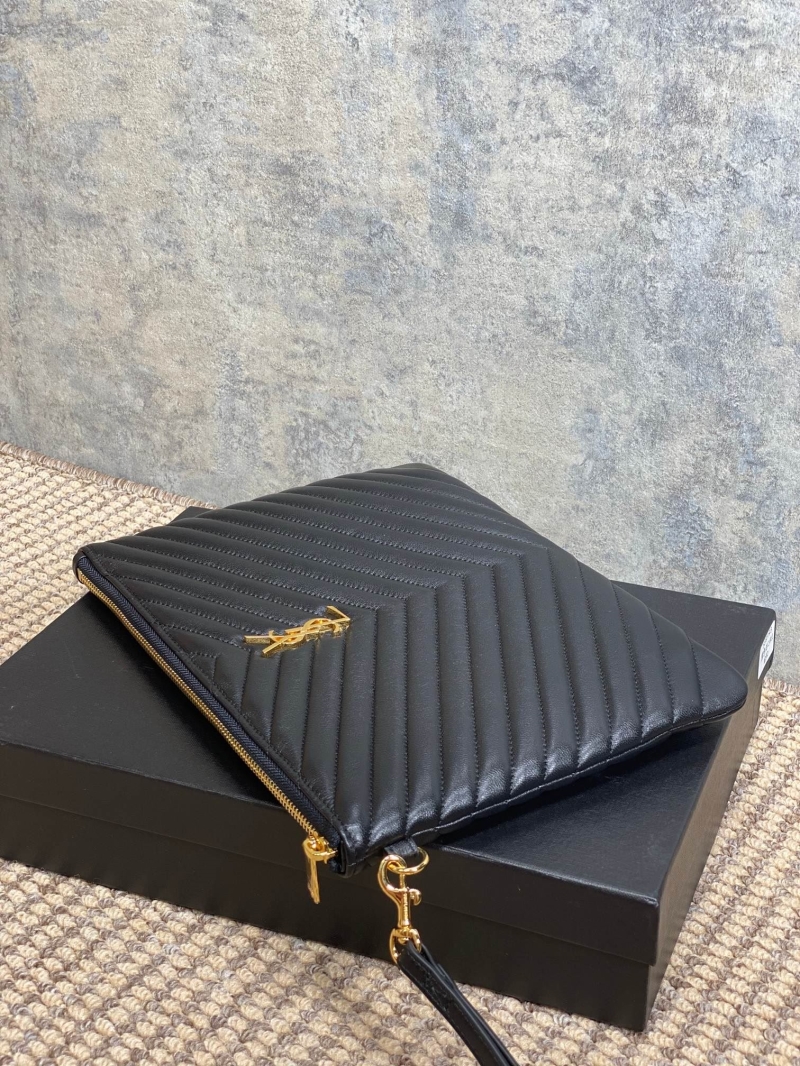 Y51 clutch bags